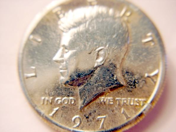 1971-P-JFK-Half-Dollar-Gold-Plated/Silver--Weighs-11.61grams.